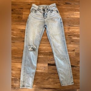 American Eagle 90’s Boyfriend Jeans size 00